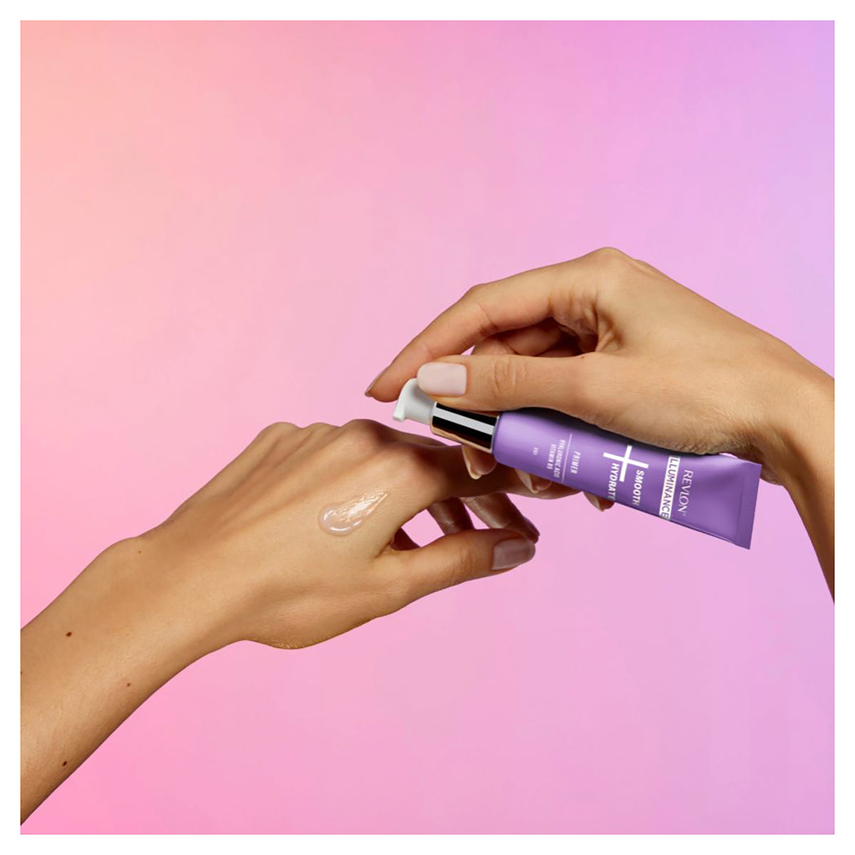 Revlon Illuminance™ Smooth + Hydrate Primer
