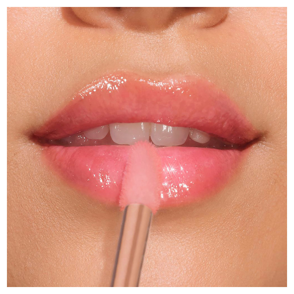 Revlon Super Lustrous Glimmer Lip Oil Glow Mama