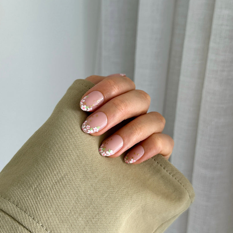 Pressing Nails Daisy Tip 9 Gel