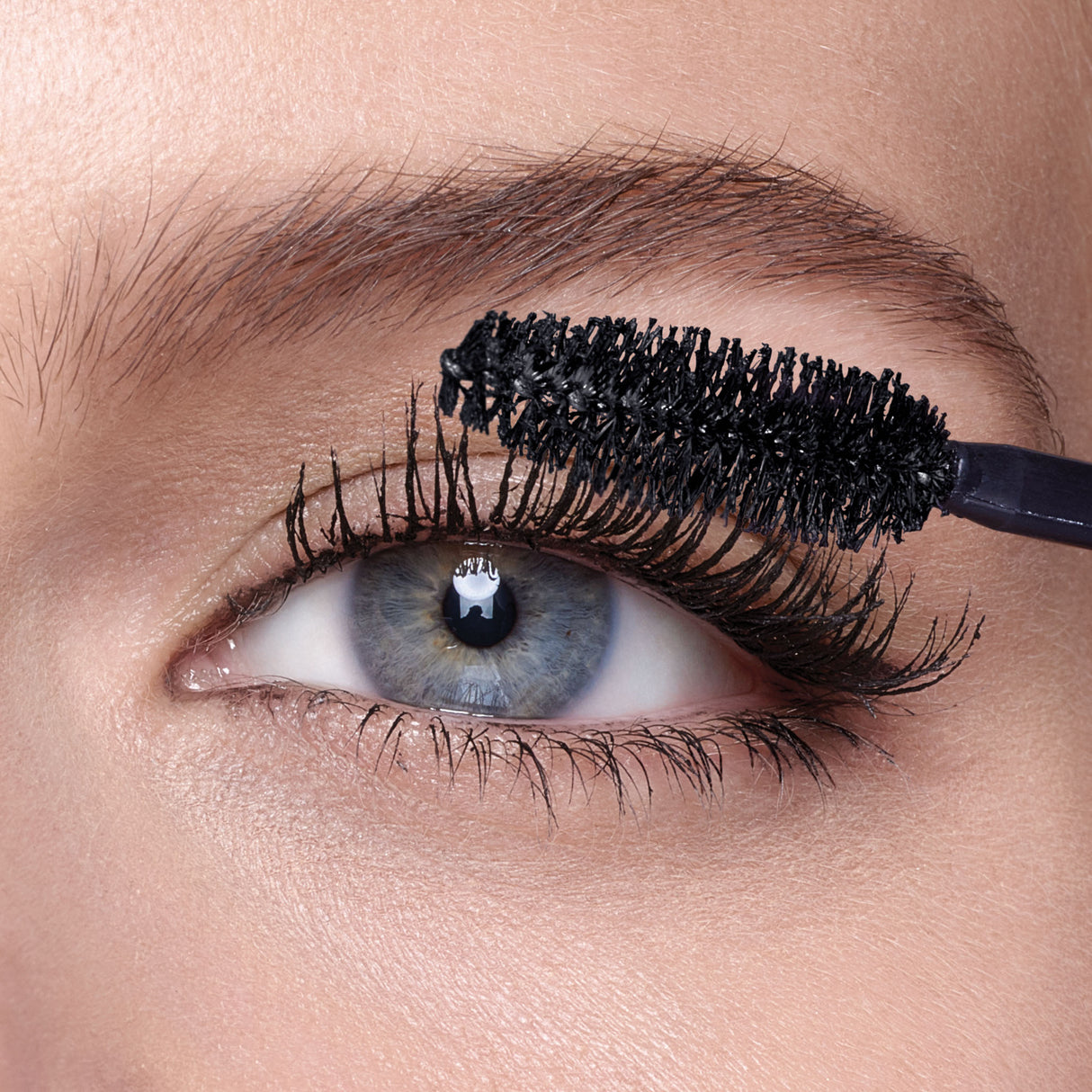 Maybelline New York The Falsies Volume Express Waterproof Mascara Very Black