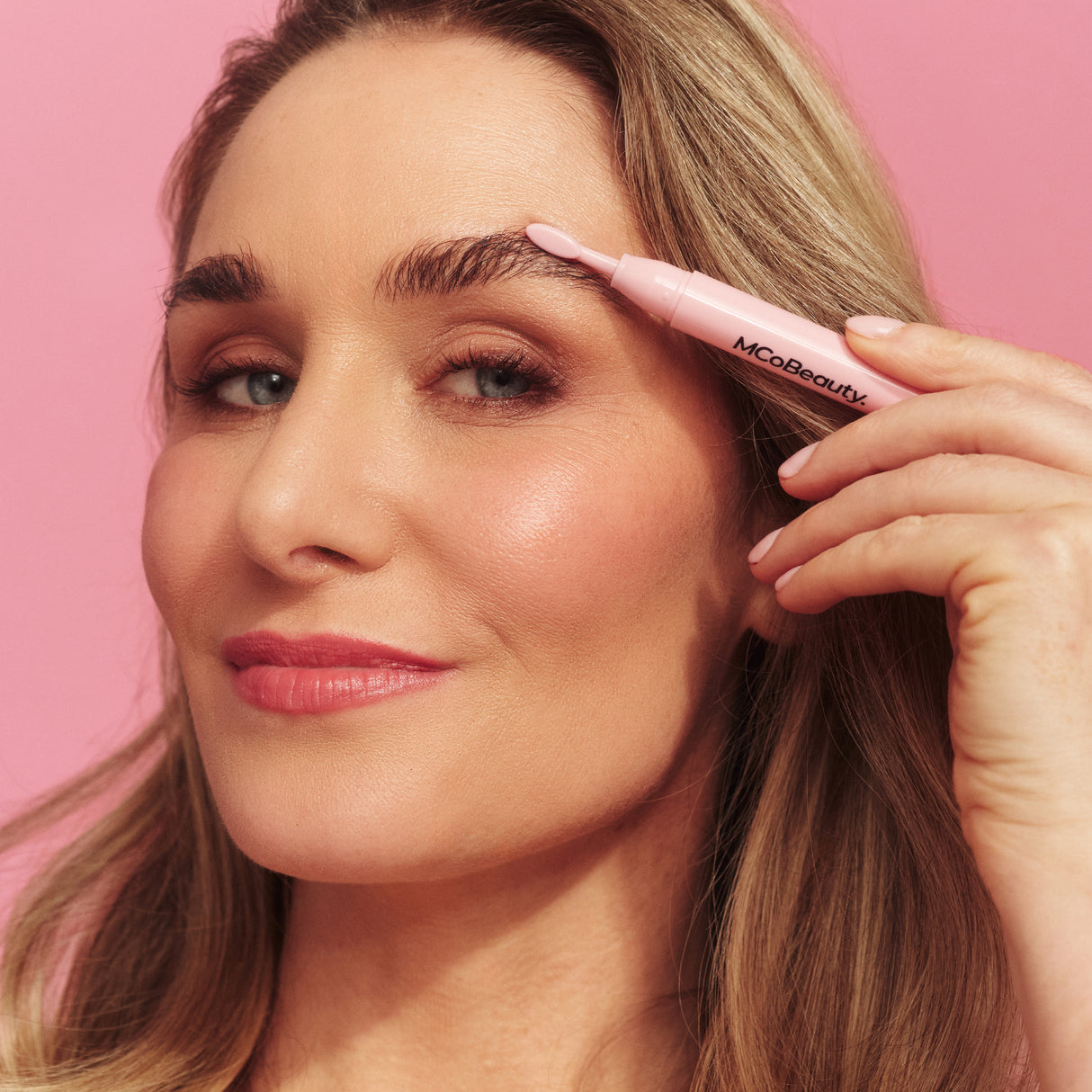 MCo MCH678 Brow Wax Sculpt & Set
