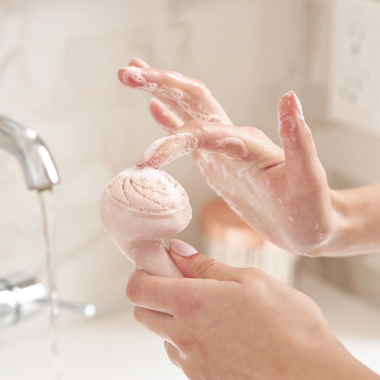 Finishing Touch Flawless Cleanse Facial Cleanser & Massager