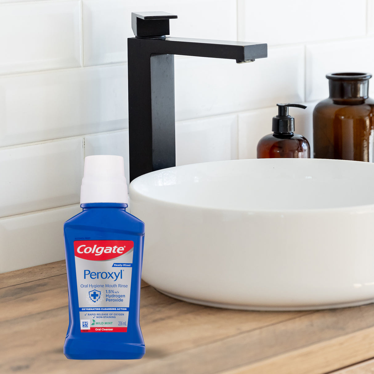 Colgate Peroxyl Oral Hygiene Mouth Rinse Mouthwash, 236mL, Mint with 1.5% Hydrogen Peroxide