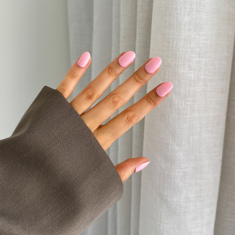 Pressing Nails Pink Oval Gel