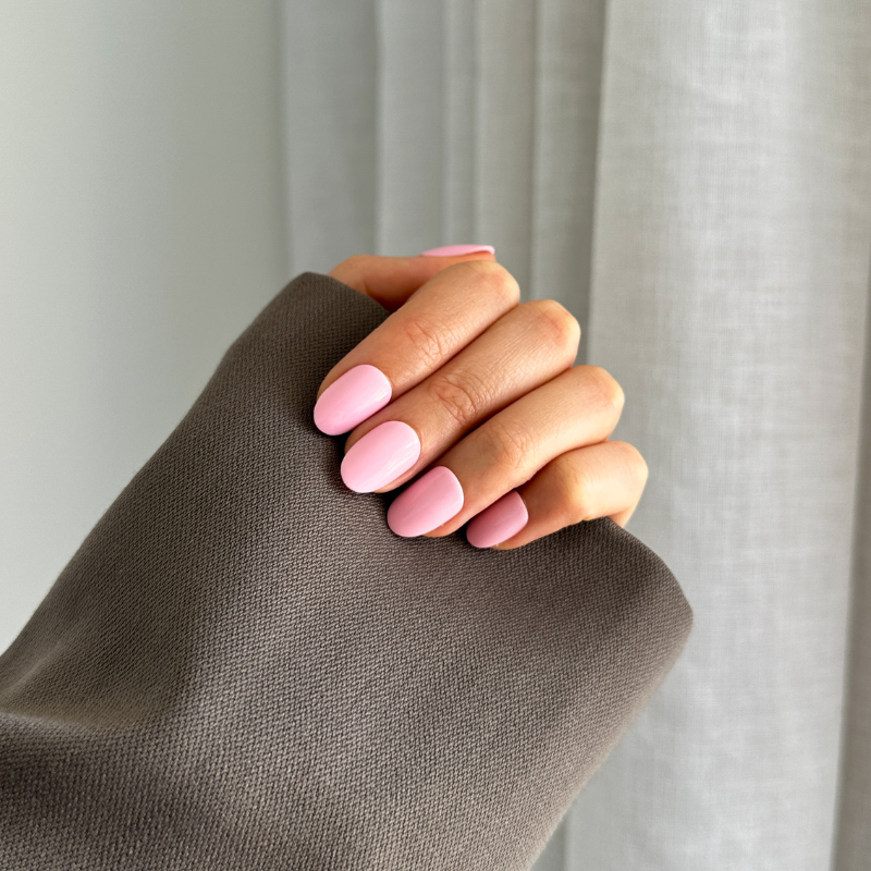 Pressing Nails Pink Oval Gel