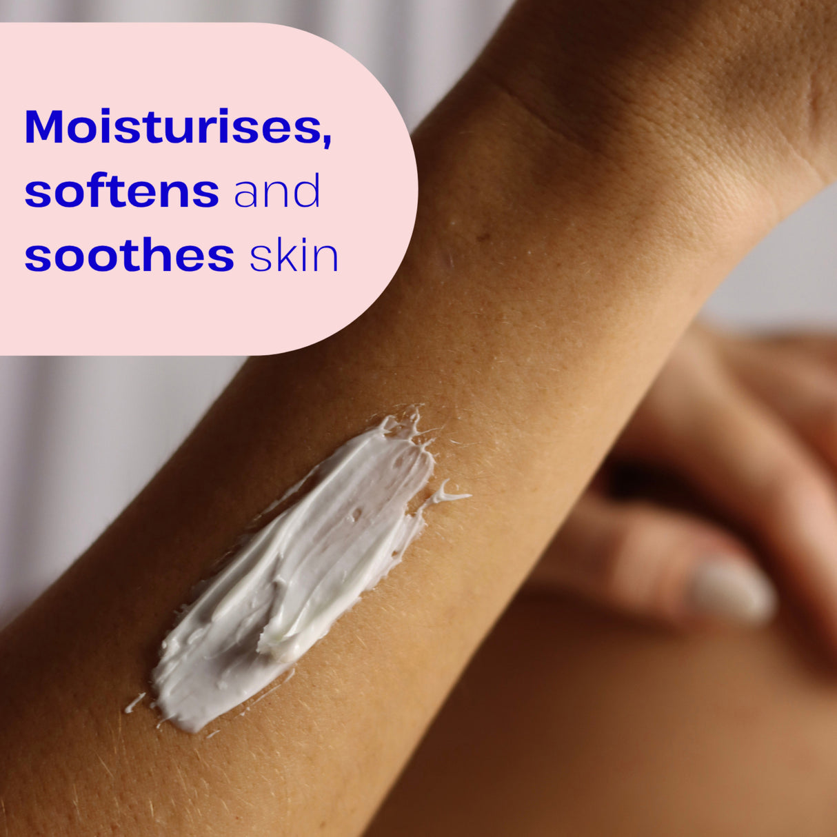 E45 Moisturising Cream for Dry Skin and Eczema (Pump format)