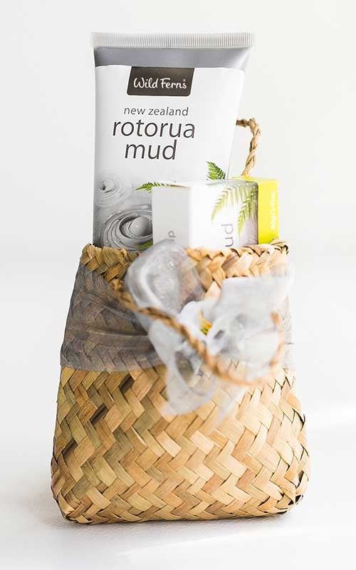 Wild Ferns Rotorua Mud Flax Basket Face Pack & Soap